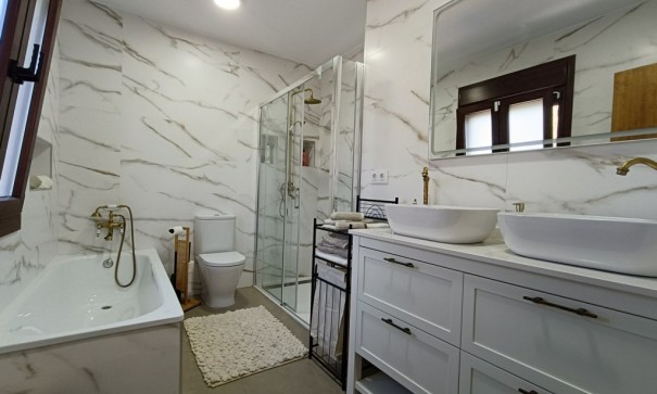 Återförsäljning - Fristående villa -
Pinar de Campoverde