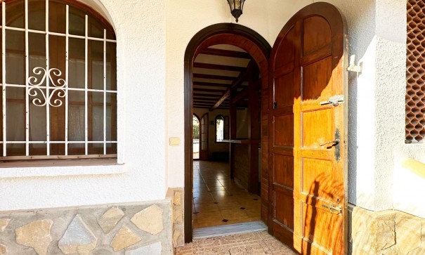 Sale - Town house -
Orihuela Costa - La Zenia