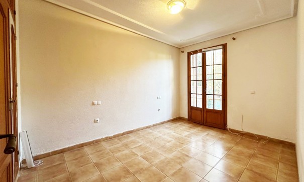 Sale - Town house -
Orihuela Costa - La Zenia