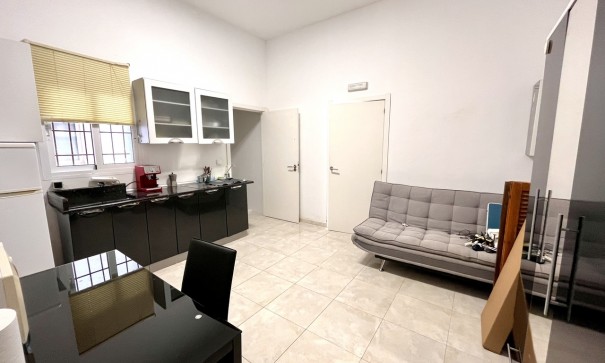 Venta - Comercial -
Playa Flamenca