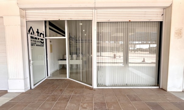 Venta - Comercial -
Playa Flamenca