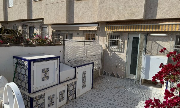 Sale - Town house -
La Mata