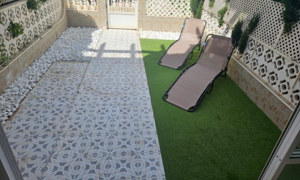 Sale - Town house -
La Mata