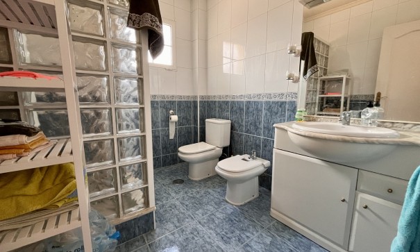 Sprzedaż - Willa wolnostojąca -
La Zenia