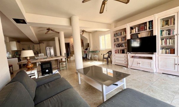 Sprzedaż - Willa wolnostojąca -
La Zenia