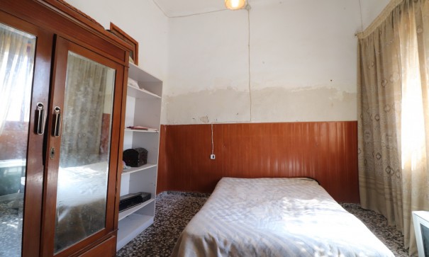 Återförsäljning - Fristående villa -
Heredades - Heredades - Village