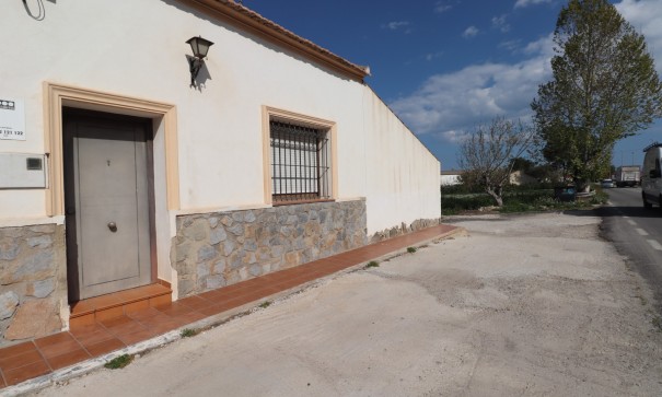 Återförsäljning - Fristående villa -
Heredades - Heredades - Village