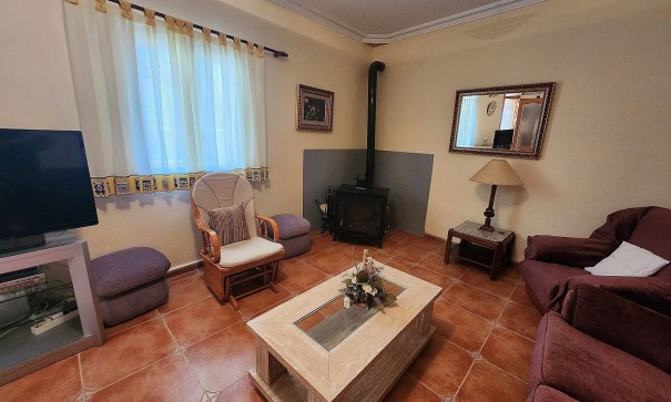 Sale - Finca Country Property -
Villena