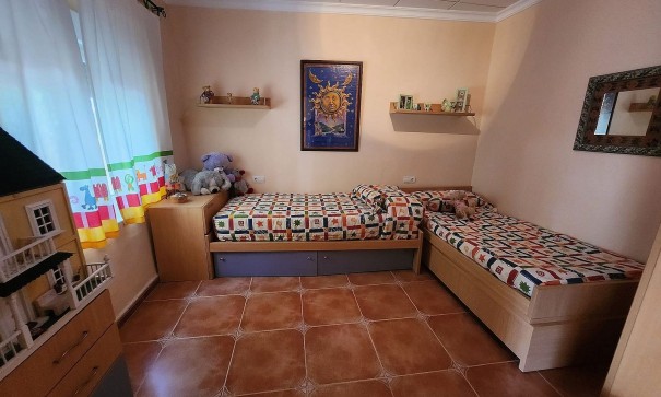 Sale - Finca Country Property -
Villena