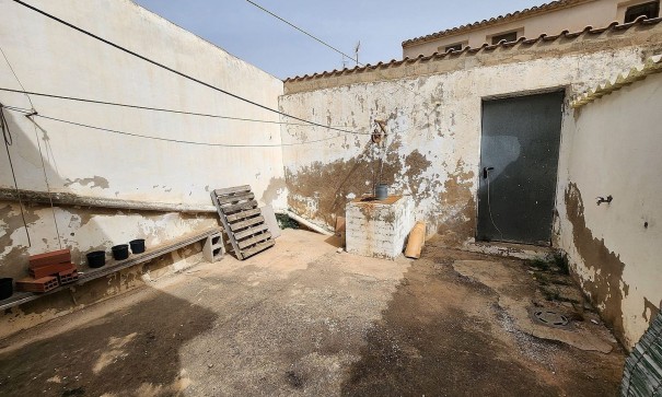 Resale - Stadthaus -
Yecla