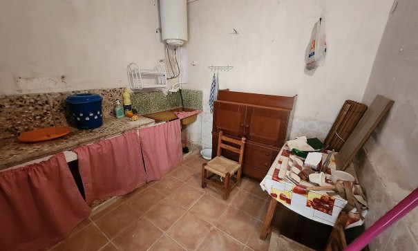 Resale - Stadthaus -
Yecla