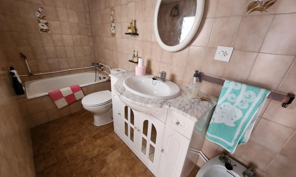 Resale - Stadthaus -
Yecla