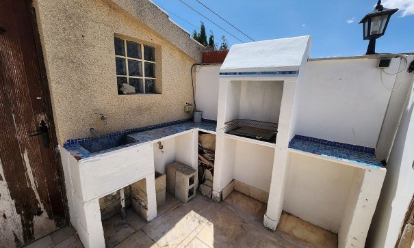 Videresalg - Finca landejendom -
Algueña