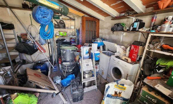 Videresalg - Finca landejendom -
Algueña