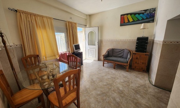 Videresalg - Finca landejendom -
Algueña