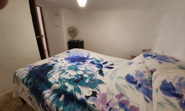 Videresalg - Finca landejendom -
Algueña