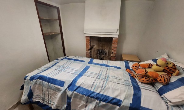 Videresalg - Finca landejendom -
Algueña