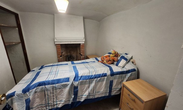 Videresalg - Finca landejendom -
Algueña