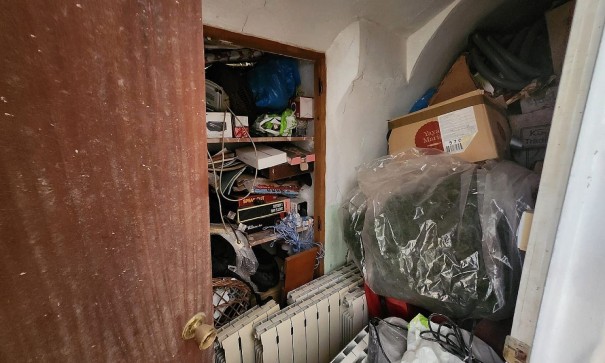 Videresalg - Finca landejendom -
Algueña