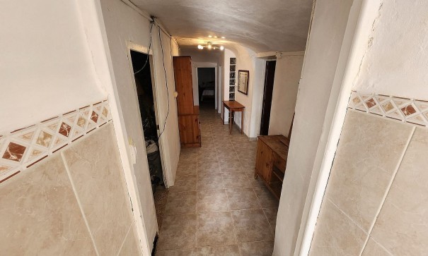 Videresalg - Finca landejendom -
Algueña