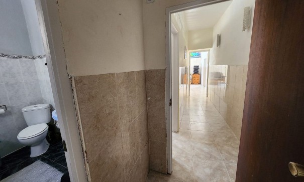 Videresalg - Finca landejendom -
Algueña