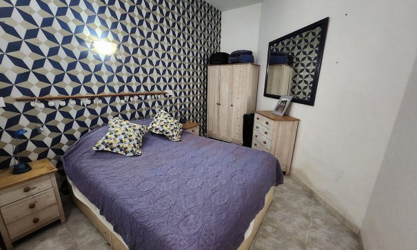 Videresalg - Finca landejendom -
Algueña