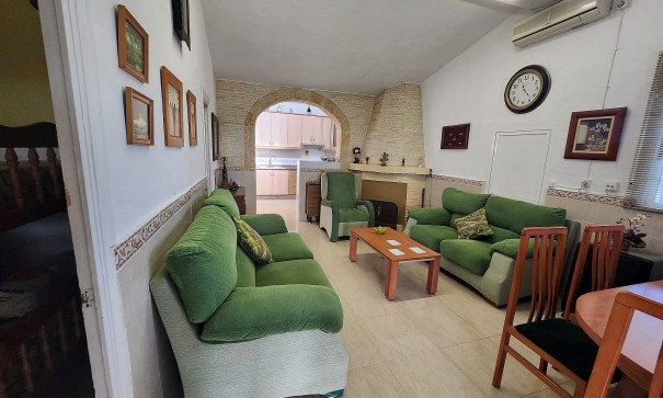 Videresalg - Fritliggende villa -
Villena