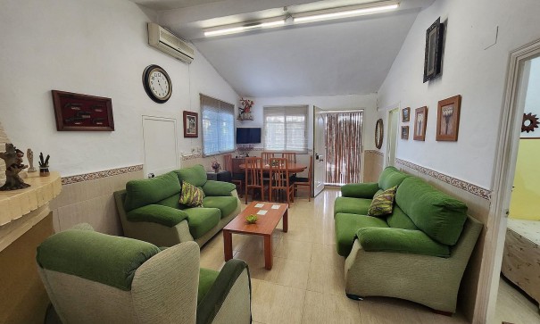 Videresalg - Fritliggende villa -
Villena