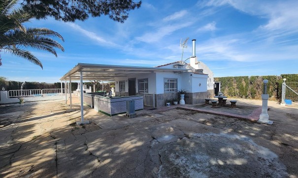 Videresalg - Fritliggende villa -
Villena