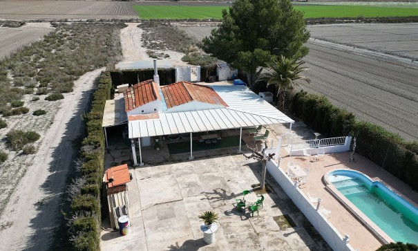 Videresalg - Fritliggende villa -
Villena