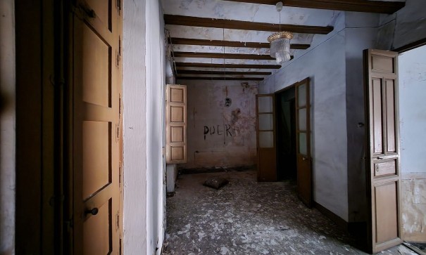 Resale - Stadthaus -
Villena