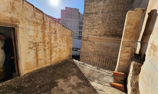 Resale - Stadthaus -
Villena