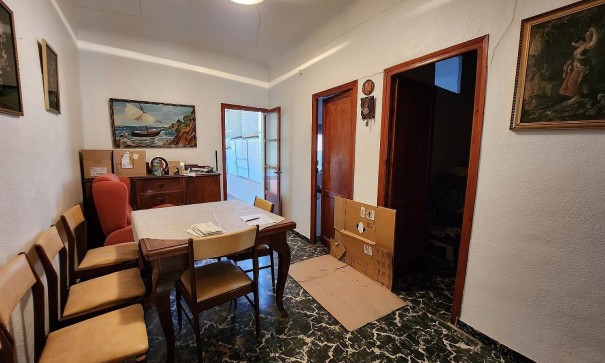 Sale - Town house -
Villena