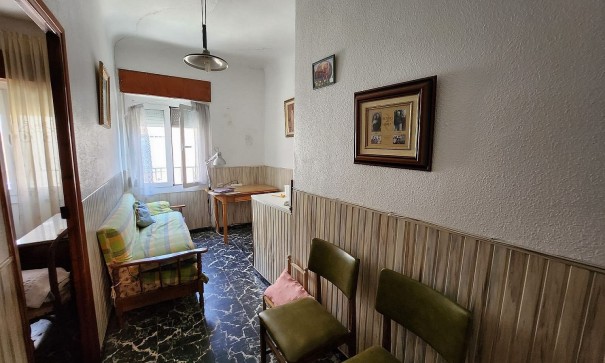 Sale - Town house -
Villena