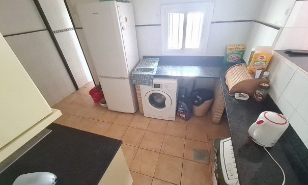 Videresalg - Byhus -
SAX