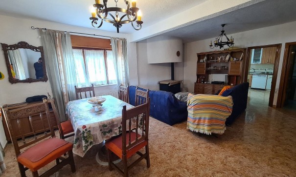 Sprzedaż - Finca nieruchomość wiejska -
SAX