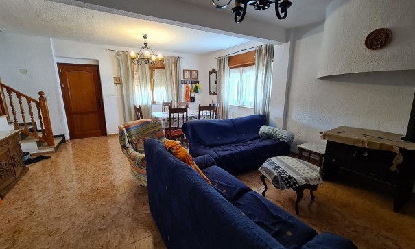 Sprzedaż - Finca nieruchomość wiejska -
SAX