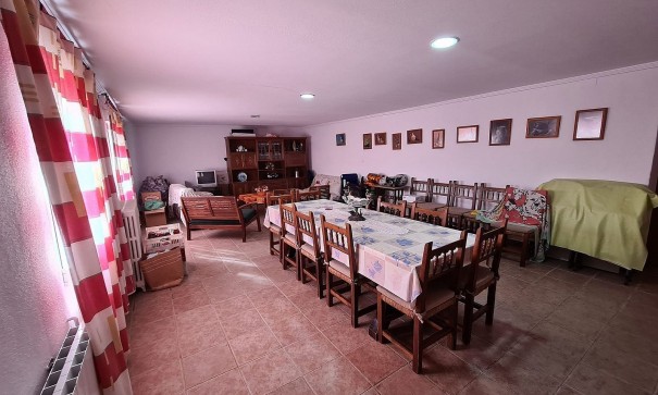 Sprzedaż - Finca nieruchomość wiejska -
SAX