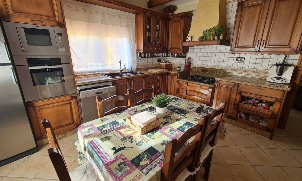 Återförsäljning - Fristående villa -
Pinoso