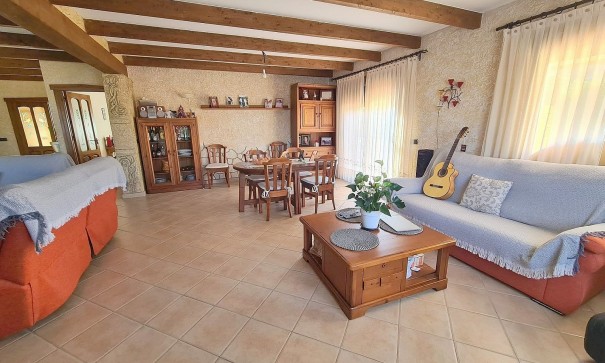 Återförsäljning - Fristående villa -
Pinoso