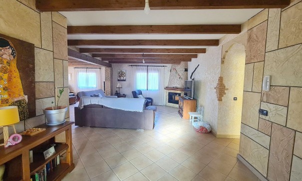 Återförsäljning - Fristående villa -
Pinoso