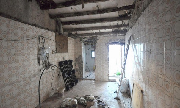 Sprzedaż - Projekt renowacji -
Salinas