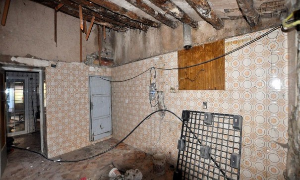 Sprzedaż - Projekt renowacji -
Salinas