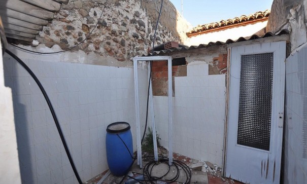 Sprzedaż - Projekt renowacji -
Salinas