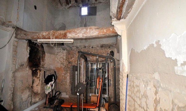 Sprzedaż - Projekt renowacji -
Salinas