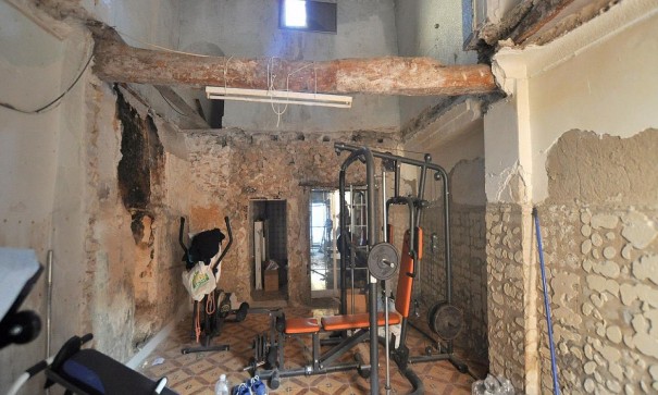 Sprzedaż - Projekt renowacji -
Salinas