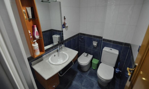 Videresalg - Kommerciel -
Villena