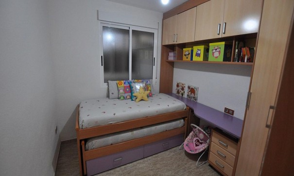 Videresalg - Kommerciel -
Villena