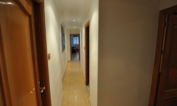 Videresalg - Kommerciel -
Villena