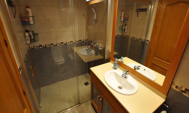 Videresalg - Kommerciel -
Villena